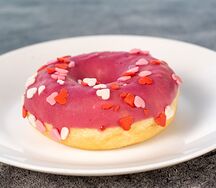 Пончик с клубничной начинкой