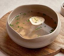 Куриный бульон с домашней лапшой