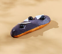 Эклер Черная смородина