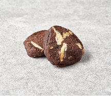 Шоколадное печенье с орехами