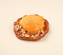 Вензель с манго и пломбиром