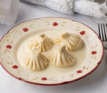 Хинкали с сыром в сливочном соусе