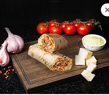 Шаурма из свинины в классический лаваше