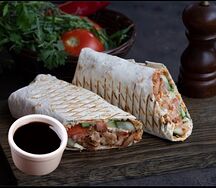 Шаурма с гранатовым соусом