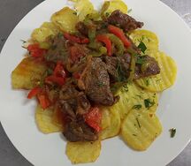 Картошка с мясом по-домашнему