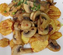 Карточка с грибами и луком