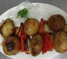 Картошка с курдюком на мангале