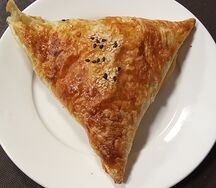 Самса со шпинатом и травами