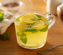 Лимонный чай с медом