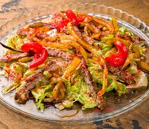 Теплый куриный салат Сакартвело
