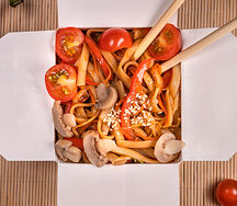 Wok Вегетарианский с лапшой удон и устричным соусом