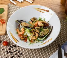 Салат Дары моря с морепродуктами