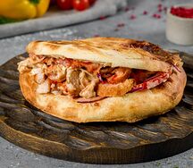 Шаурма со свининой в лепёшке