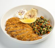 Шницель из индейки с израильским салатом