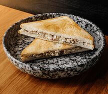 Сэндвич с тунцом