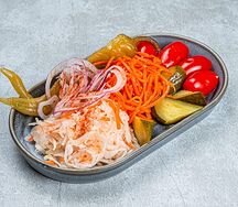 Ассорти домашних солений