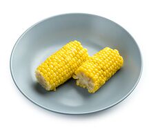 Кукуруза в початках