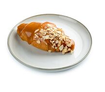 Круассан с нутеллой