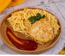 Оладьи куриные со спагетти