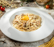 Букатини с соусом карбонара