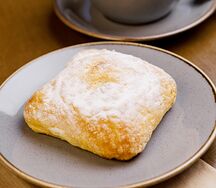 Слойка с творогом