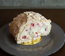 Меренговый рулет Ягодный