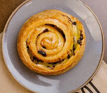 Улитка с шоколадными каплями