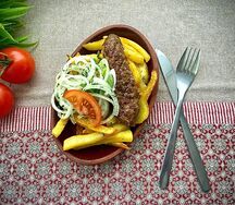 Картофель с люля-кебабом