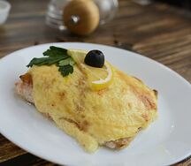 Горбуша под сыром с овощами