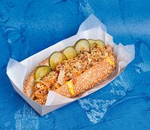 Хот-дог с томленой курицей