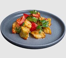 Салат с хрустящими баклажанами