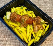 Шашлычок из курицы с овощами и пенне
