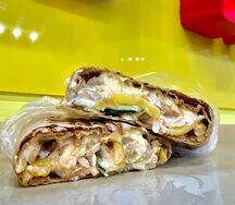 Сочная шаверма с фри и сыром