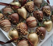 Клубника в шоколаде Клеопатра