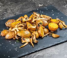 Мини-картофель с грибами