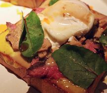 Ростбиф, пашот, печень трески