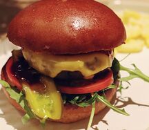 Бургер Any, трюфельная картошка фри