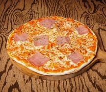 Pizza jambon fromage bœuf