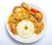 Yassa au poulet ו un jus