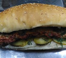 Люля-кебаб из курицы в булочке