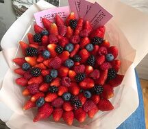 Клубничный букет Счастье