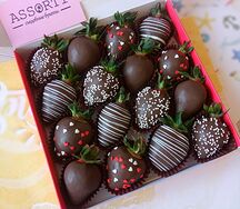 Клубничная коробочка Шоколадка