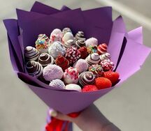 Клубничный букет Шоколадная радуга