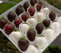 25 клубник в шоколаде Ассорти
