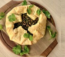 Хачапури по-имеретински Сыр-шпинат
