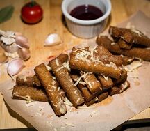 Гренки с чесноком и сыром