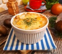 Жюльен с шампиньонами и белыми грибами