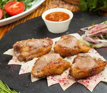Шашлык из бараньей мякоти на кости