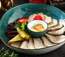 Мясная тарелка