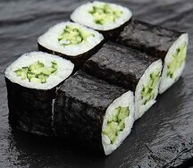 Ролл с огурцом